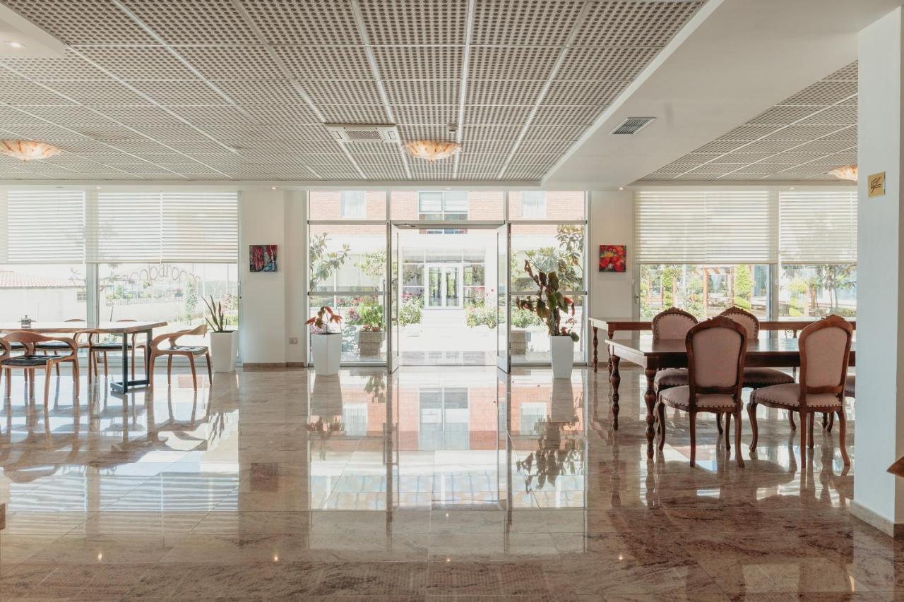 Fishta Hotel & Apartments Velipoje Bagian luar foto