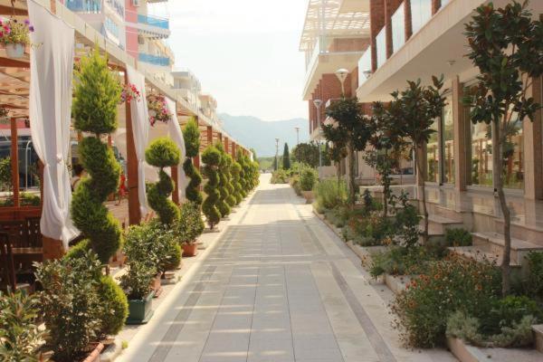 Fishta Hotel & Apartments Velipoje Bagian luar foto
