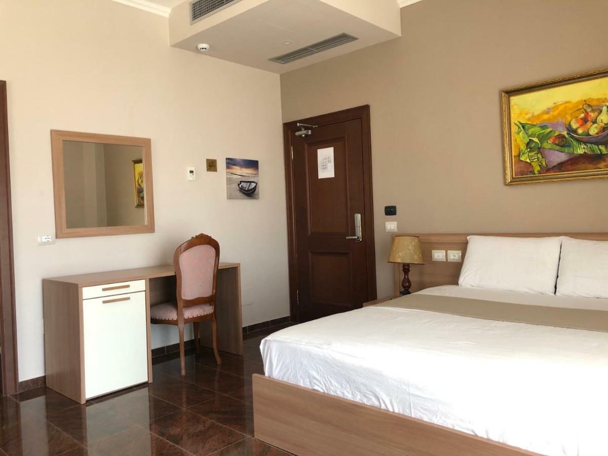 Fishta Hotel & Apartments Velipoje Bagian luar foto
